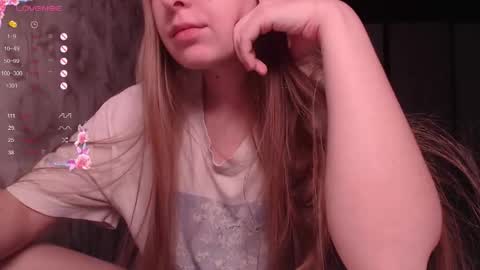 Snapshot of luna_loveisgood chatting on October 15, 8:42 pm Luna online show from October 15, 8:42 pm