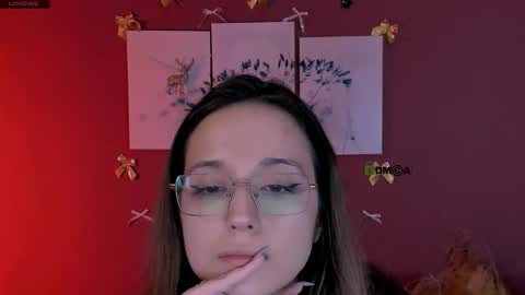 luna_nightfall online show from December 21, 10:17 pm