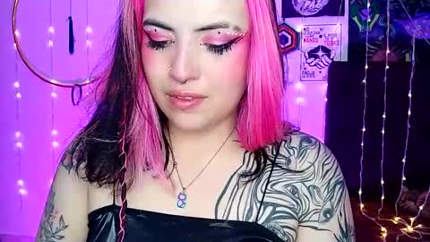 MISS LUNA  online show from February 3, 10:11 pm