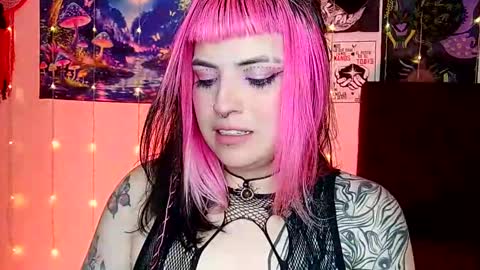 MISS LUNA  online show from March 5, 8:10 am