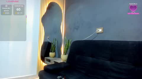 luna_sophya online show from September 13, 12:49 pm