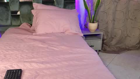 luna_sophya online show from October 23, 8:51 pm