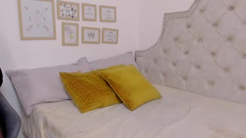 luna_valle online show from February 28, 2:31 am