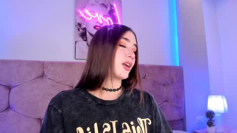 Luna  online show from December 28, 6:40 pm