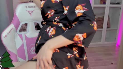 Snapshot of lunatale chatting on December 27, 3:09 am Kate online show from December 27, 3:09 am