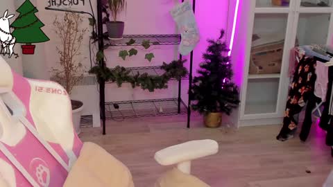 Snapshot of lunatale chatting on December 31, 3:55 am Kate online show from December 31, 3:55 am