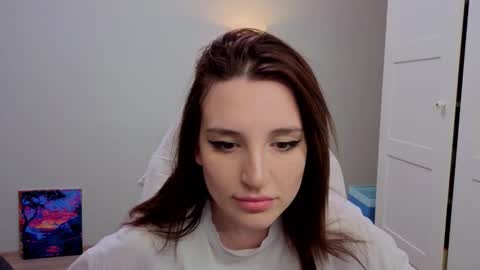 Snapshot of lunatale chatting on November 27, 1:24 pm Kate online show from November 27, 1:24 pm