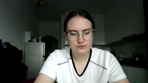 lunavelvet3 online show from November 4, 1:32 pm