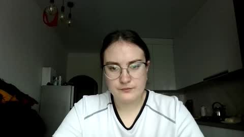 lunavelvet3 online show from December 3, 11:52 am