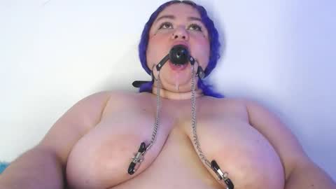 L U N I T A  online show from December 14, 9:07 am