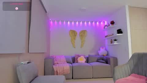 Lupe - Independent online show from October 14, 1:50 am