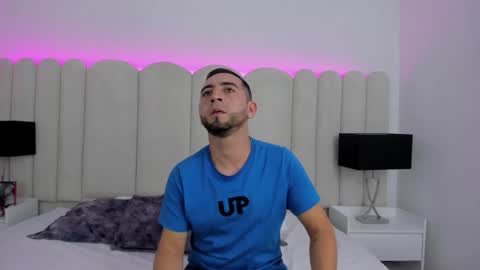 Snapshot of lushian_luna chatting on November 8, 10:30 pm Lushian And Luna online show from November 8, 10:30 pm