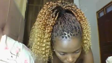 Noreh online show from March 5, 10:00 am