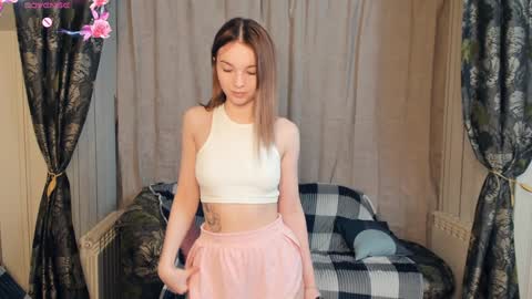 Snapshot of lusty_miss_di chatting on February 2, 7:04 pm Isabel online show from February 2, 7:04 pm