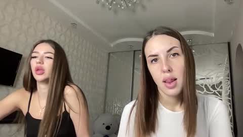 Snapshot of lustykitten1 chatting on December 4, 10:46 am lustykitten1 online show from December 4, 10:46 am