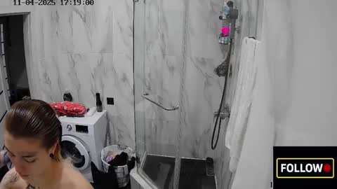 luuvteam online show from November 4, 8:24 am