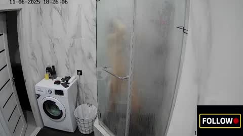 luuvteam online show from November 6, 8:26 am