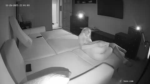 luuvteam online show from November 26, 7:59 pm