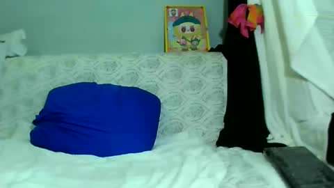 Bee Bee online show from February 22, 3:23 am