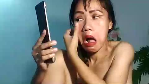 Bee Bee online show from October 1, 5:08 pm