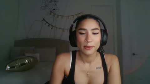 Liv 3 online show from November 14, 1:04 am