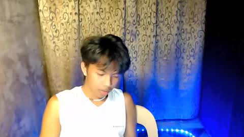 Snapshot of luxirfy_xx chatting on November 14, 5:11 pm luxirfy online show from November 14, 5:11 pm