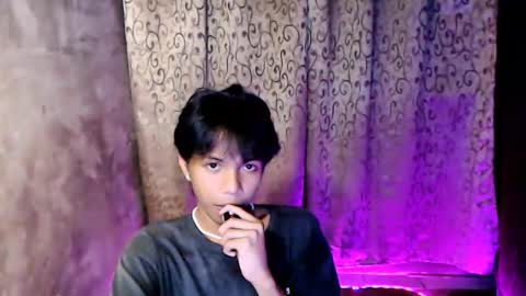 Snapshot of luxirfy_xx chatting on November 17, 5:41 pm luxirfy online show from November 17, 5:41 pm