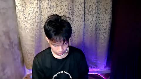 Snapshot of luxirfy_xx chatting on November 25, 5:24 pm luxirfy online show from November 25, 5:24 pm