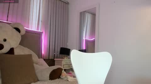 lya_brown online show from November 28, 12:19 pm