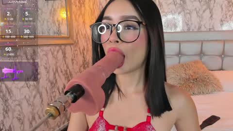 Lyen Rae  online show from December 19, 11:14 pm