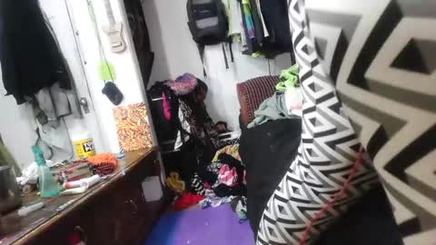 Snapshot of lyke2fuck chatting on December 12, 1:49 pm Lyke2fuck online show from December 12, 1:49 pm