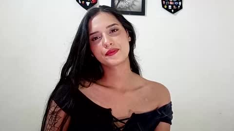 lyla online show from December 12, 2:48 am