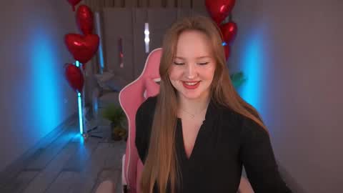 Snapshot of lylanimfa chatting on February 17, 5:32 pm lylanimfa online show from February 17, 5:32 pm