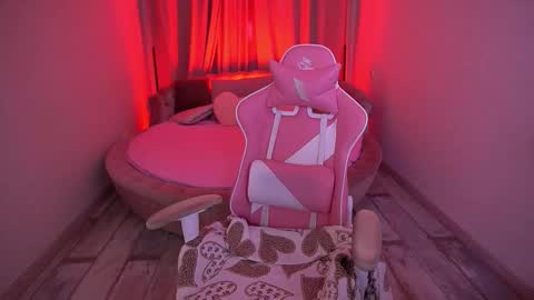 Snapshot of lylanimfa chatting on September 13, 12:49 pm lylanimfa online show from September 13, 12:49 pm