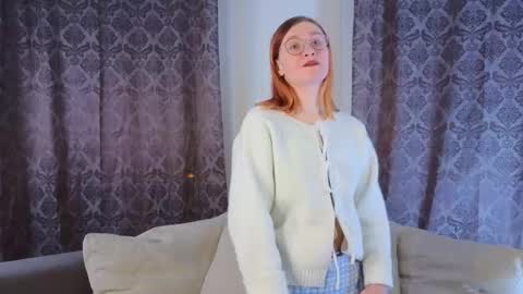 hi im Lyle online show from December 14, 4:12 pm