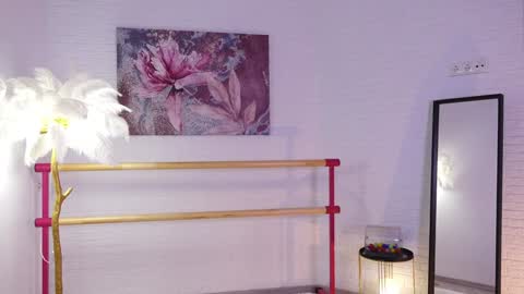 Lyly   online show from February 3, 5:29 am