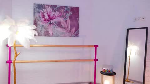 Lyly   online show from February 27, 8:50 am