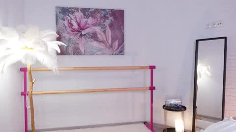 Lyly   online show from March 4, 5:32 am