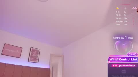 Snapshot of lyn_lebelle chatting on December 14, 4:20 pm Lyn online show from December 14, 4:20 pm