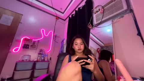 I am Lyn- DONT FORGET TO FOLLOW ME online show from October 19, 7:36 pm