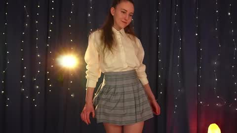 Snapshot of lynn_feline chatting on January 19, 5:39 pm Lynn online show from January 19, 5:39 pm