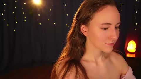 Snapshot of lynn_feline chatting on February 14, 11:10 am Lynn online show from February 14, 11:10 am