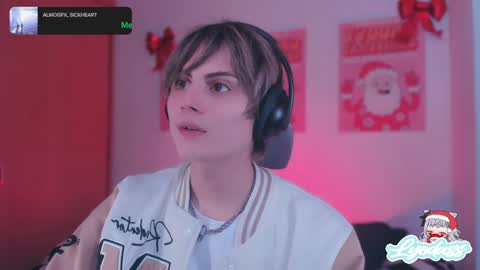 Snapshot of lyodass chatting on December 14, 4:01 am Lyodass online show from December 14, 4:01 am