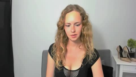 Lura online show from September 10, 4:07 pm