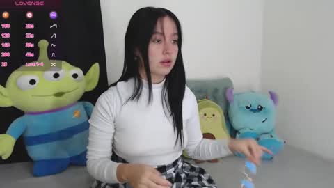 lyshana online show from February 15, 9:27 am