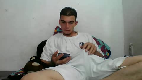 m0ntana777 online show from September 17, 2:19 pm