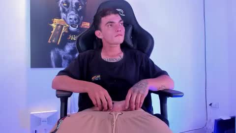 m0ntana777 online show from November 29, 9:51 pm