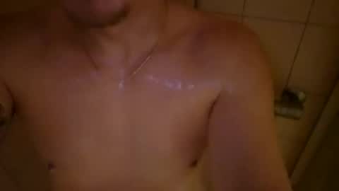 Snapshot of m1guele chatting on March 6, 7:43 pm Fucklover online show from March 6, 7:43 pm