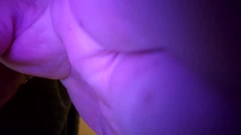 Snapshot of m1guele chatting on December 5, 12:30 am Fucklover online show from December 5, 12:30 am