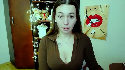 Vikki online show from February 11, 1:41 pm